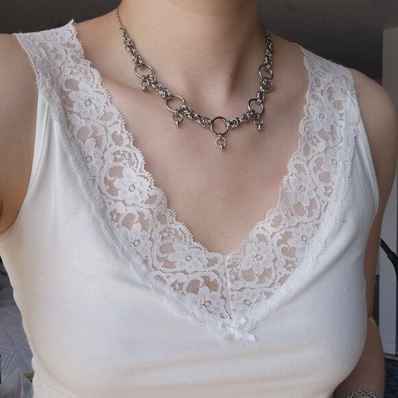 Gothic chunky statement chain mail necklace with a small silver chain - Picture 3 of 7